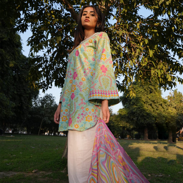 Lawn 3-Piece Suit – Ready to Wear
